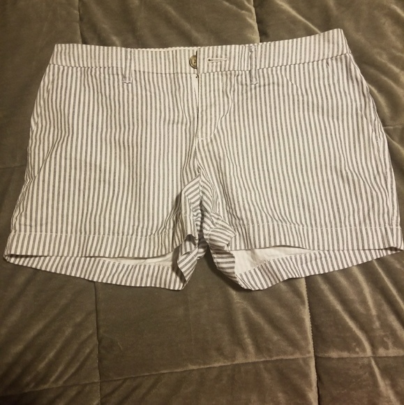 NWT Old Navy Shorts - Picture 5 of 6